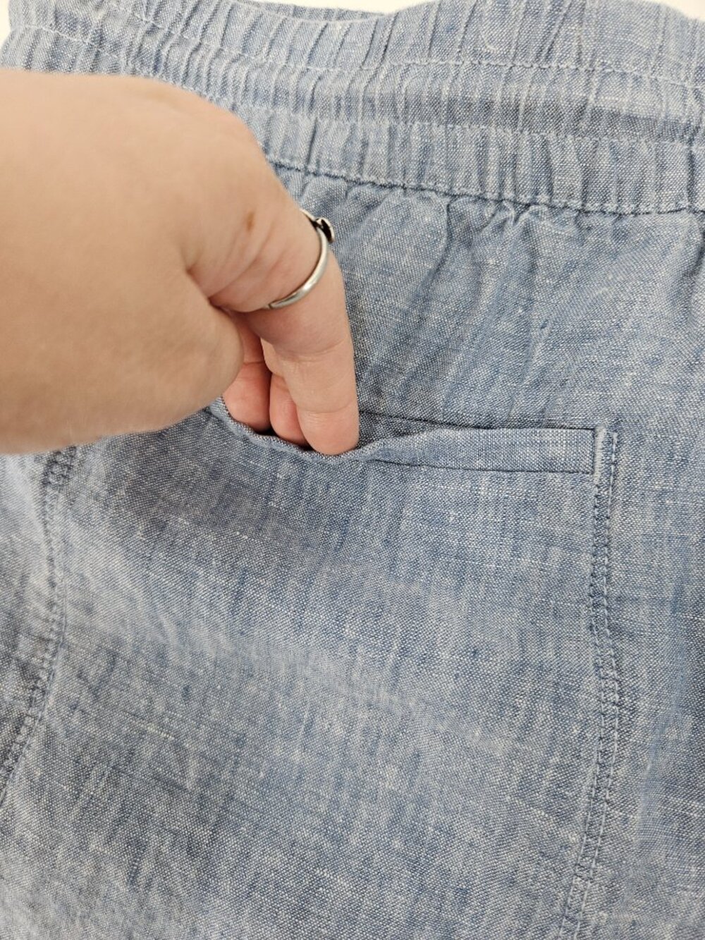 Athleta Retreat Linen 4" Shorts Chambray Wash Blue Women's Size 22 Mid Rise - Picture 7 of 13